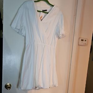 White V-Neck Short Sleeve Dress - Brand Unknown